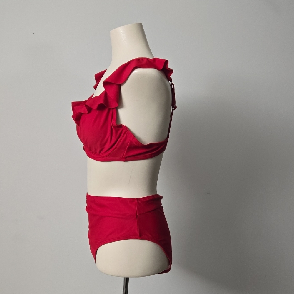 Cupshe Red Ruffle Bikini Set (M/L) 👙 - Picture 3 of 11